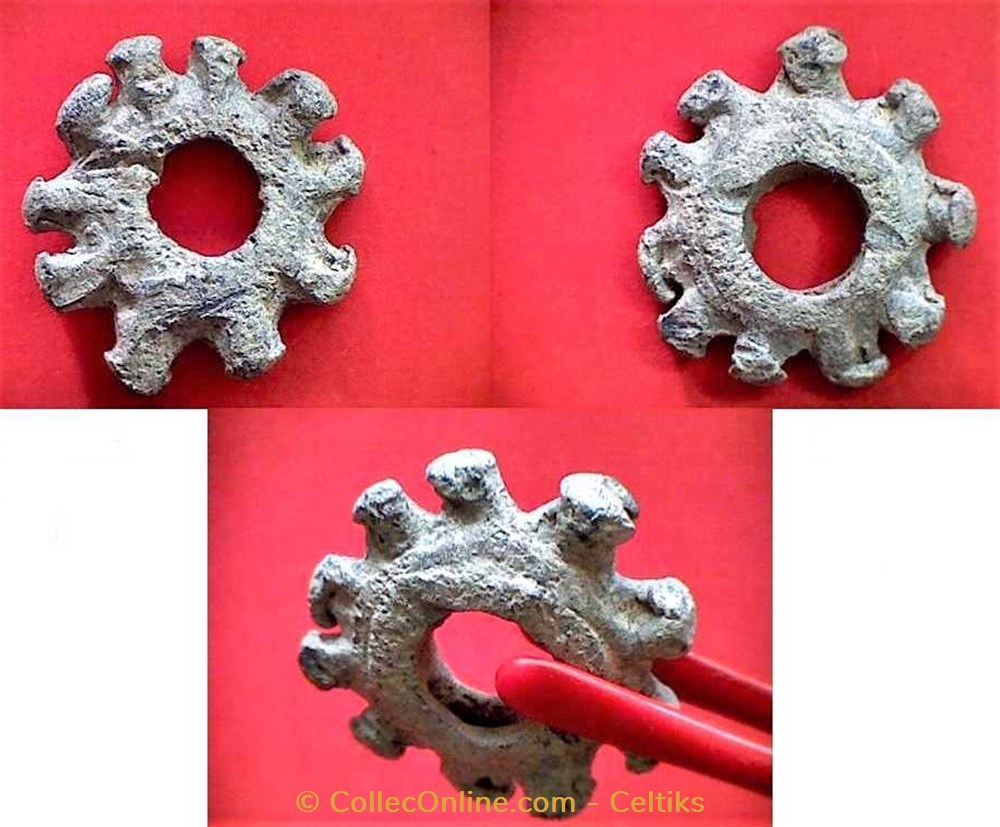 fusaïole - cabochons extérieur art antiquites archeologie europe fusaiole cabochons exterieur