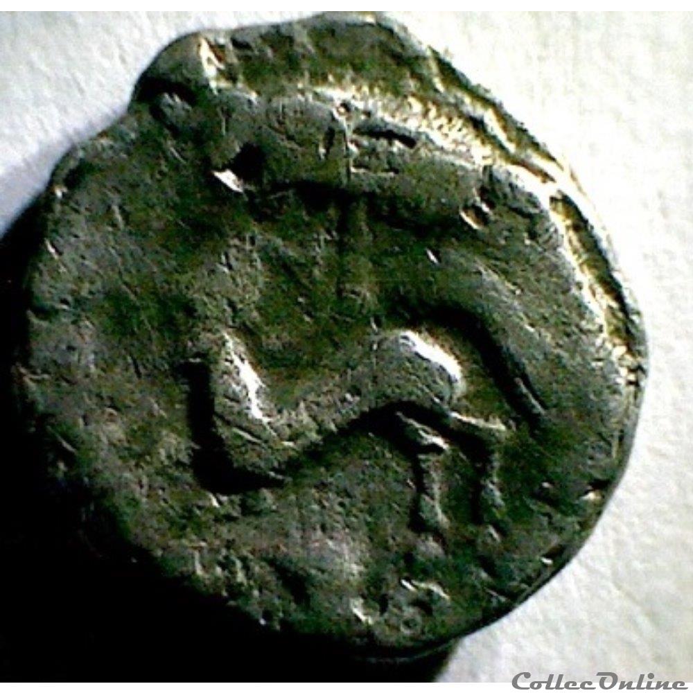 série 1259 DT 3667 statère d'electrum à la main / tête à gauche monnaie antique gauloise serie 1259 dt 3667 statere electrum a la main tete a gauche