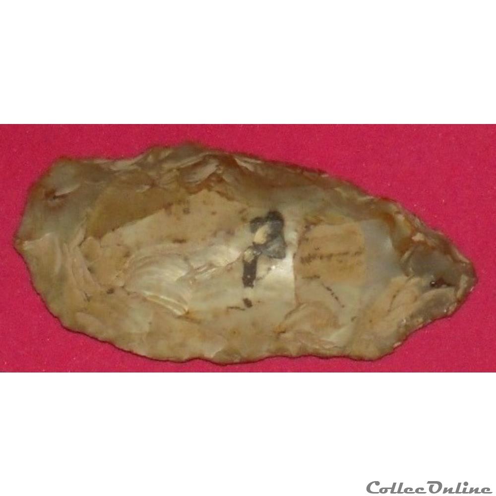 art antiquites archeologie europe hache silex