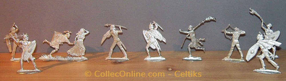 plat d'étain 3 2 figurines autres plat etain 3