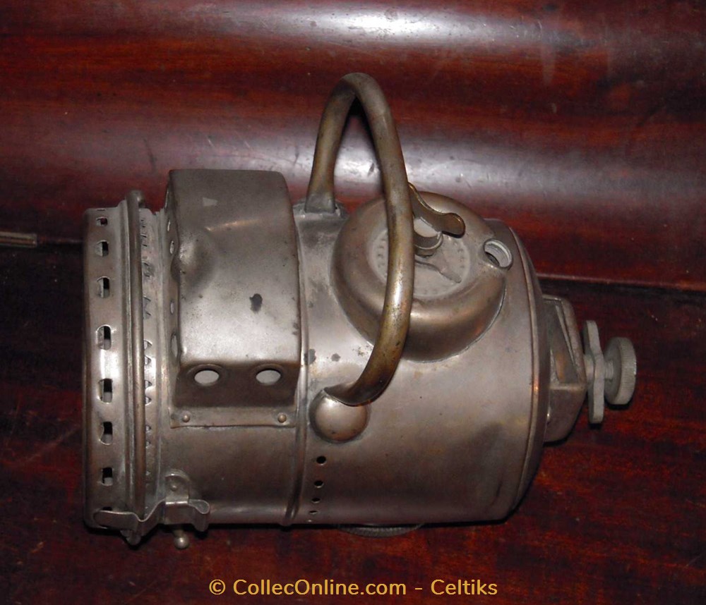 transports lampe a carbure de moto
