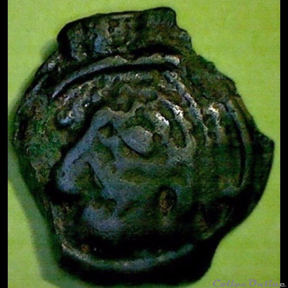 serie 24 DT 152 potin au sanglier et au bucrane monnaie antique gauloise serie 24 dt 152 potin au sanglier et au bucrane