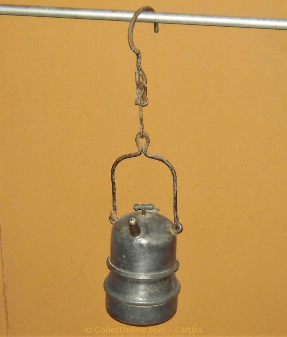 art antiquites eclairage ancien exterieur lampe a carbure