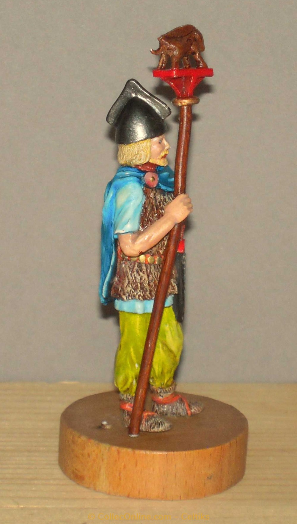 plomb marque ? 2 figurines historique antiquite plomb marque
