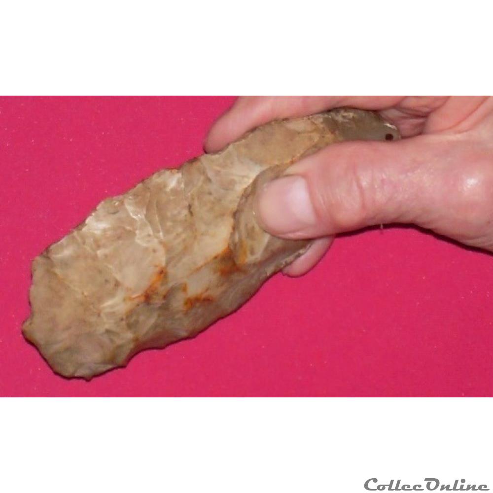 art antiquites archeologie europe hache silex