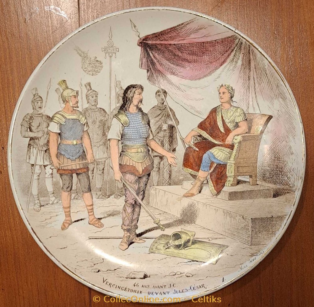 VAISSELLE - VERCINGETORIX devant JULES-CESAR art la table argenterie assiettes plats vaisselle vercingetorix devant jules cesar