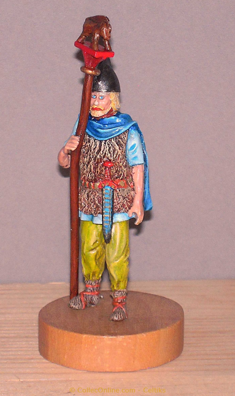 plomb marque ? figurines historique antiquite plomb marque