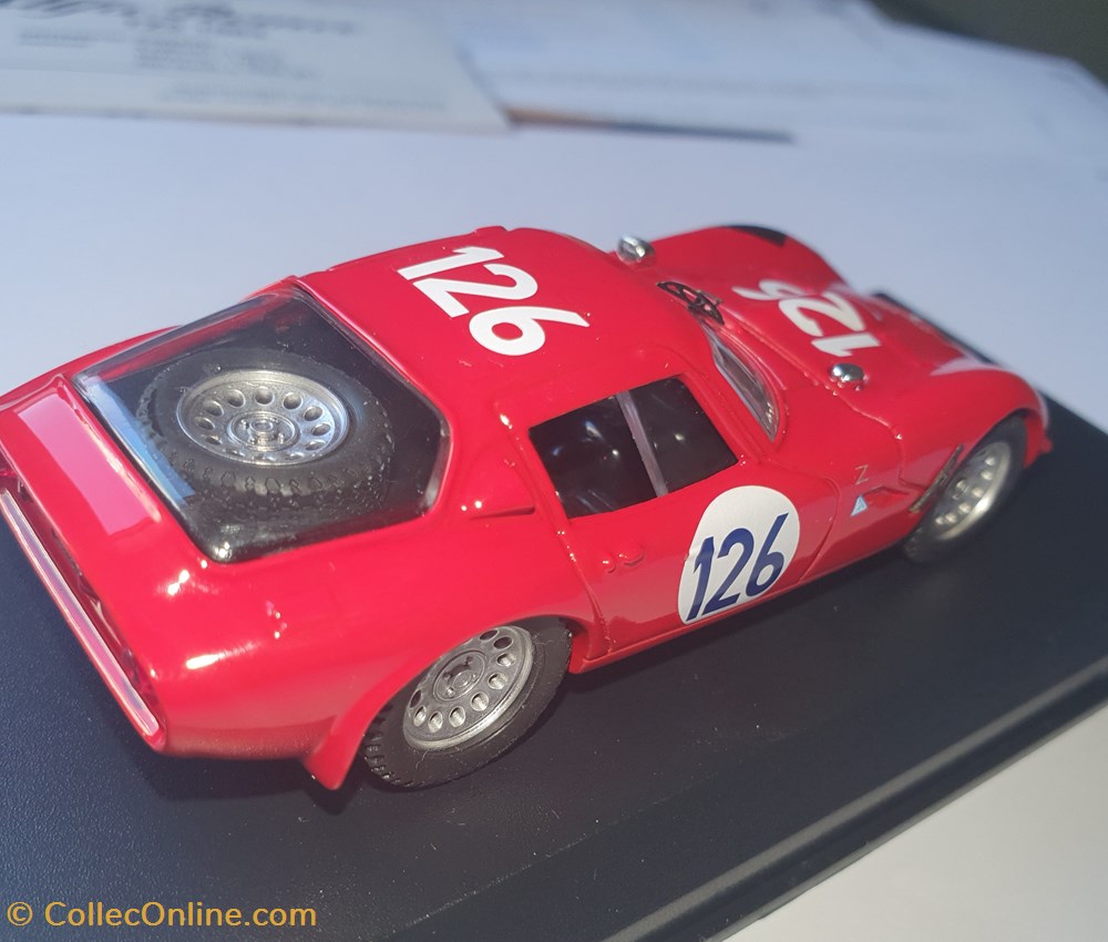 Alfa Roméo TZ2 modeles reduits voitures alfa romeo tz2