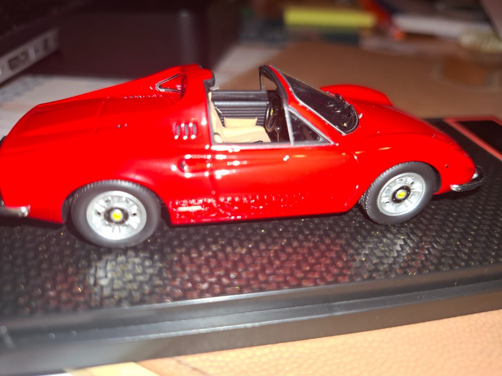 Ferrari dino 246 gts modeles reduits voitures ferrari dino 246 gts