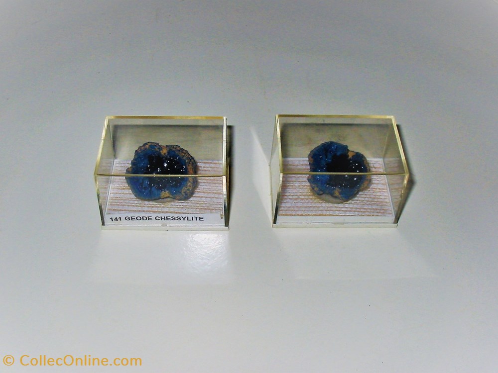 géode de CHESSYLITE mineraux meteorites azurite geode de chessylite