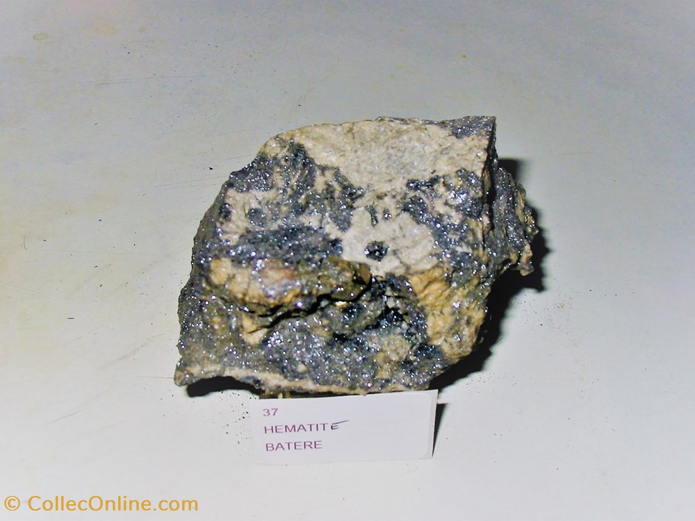 HEMATITE de Batère mineraux meteorites hematite de batere