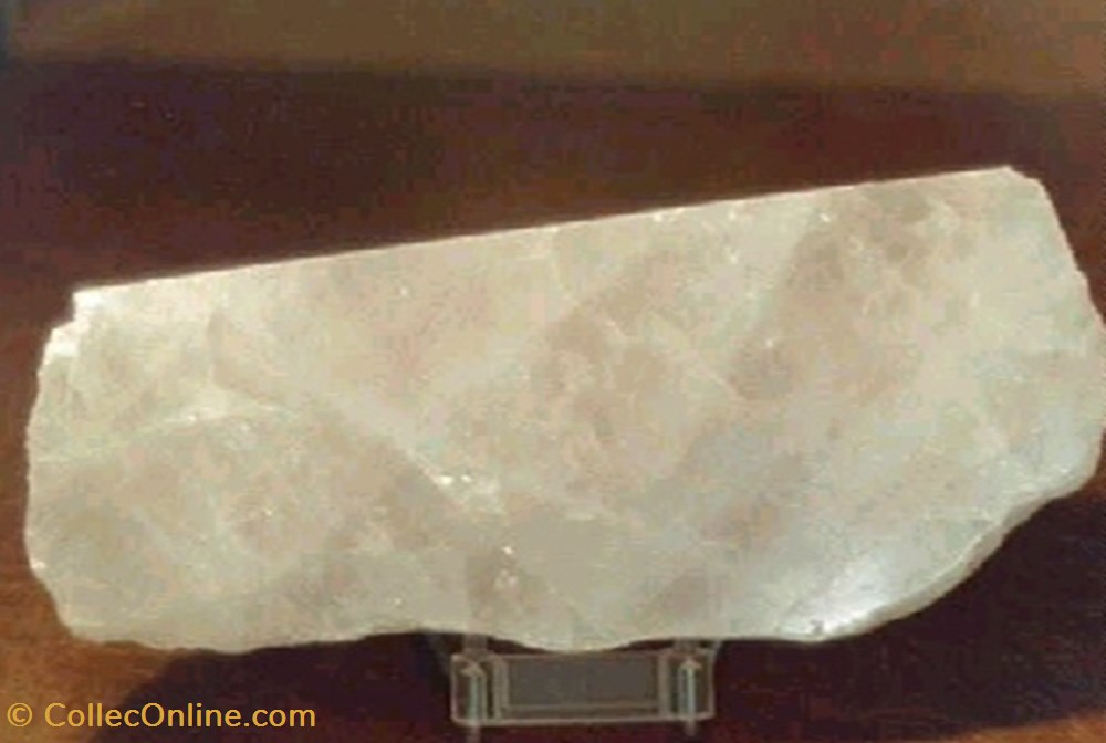 QUARTZ rose mineraux meteorites quartz rose