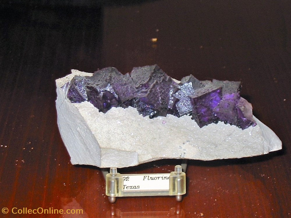 FLUORINE sur gangue mineraux meteorites fluorine sur gangue
