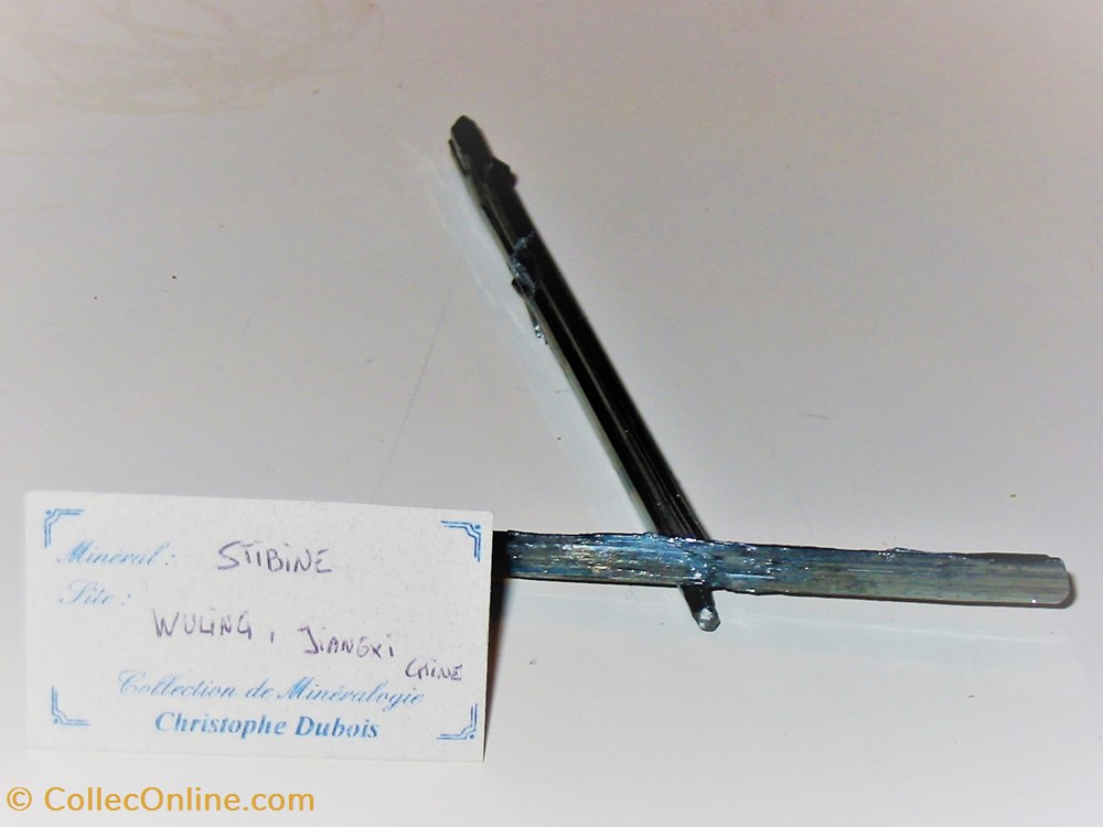 mineraux meteorites stibine en t