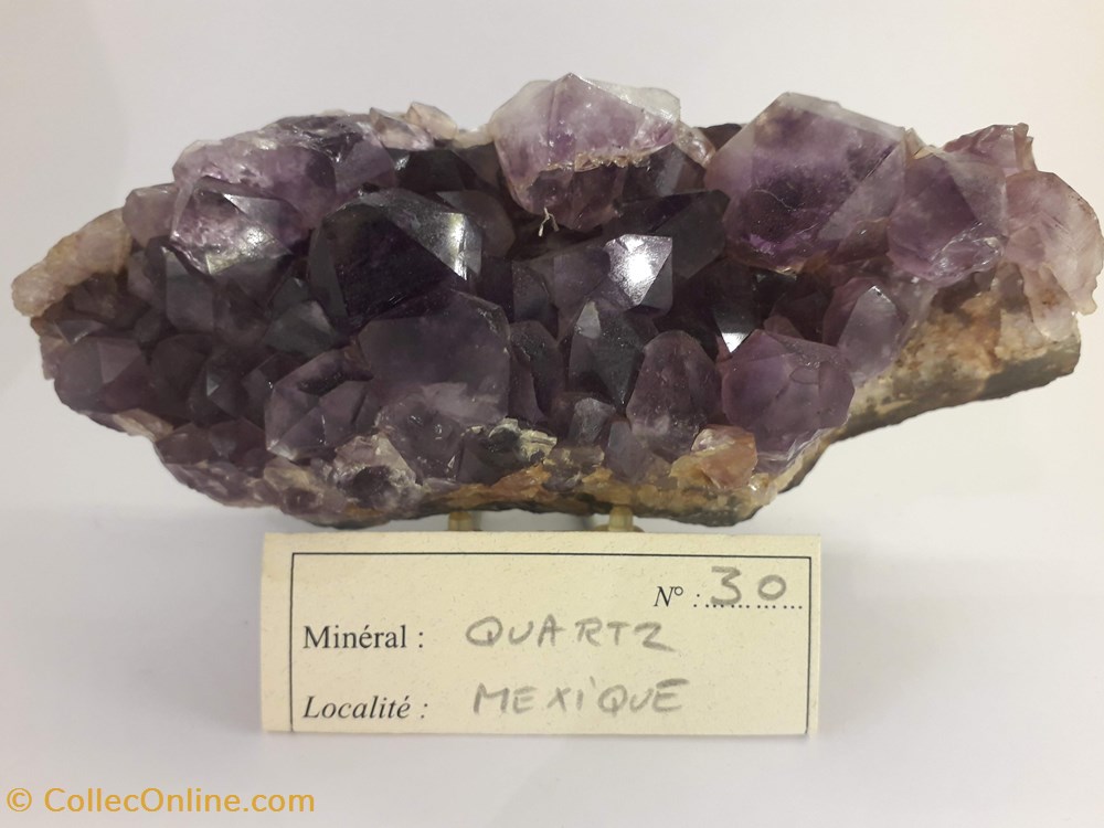 QUARTZ améthyste mineraux meteorites quartz amethyste