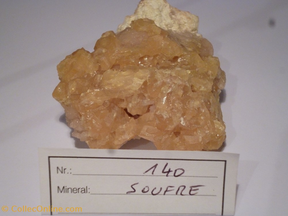 mineraux meteorites soufre
