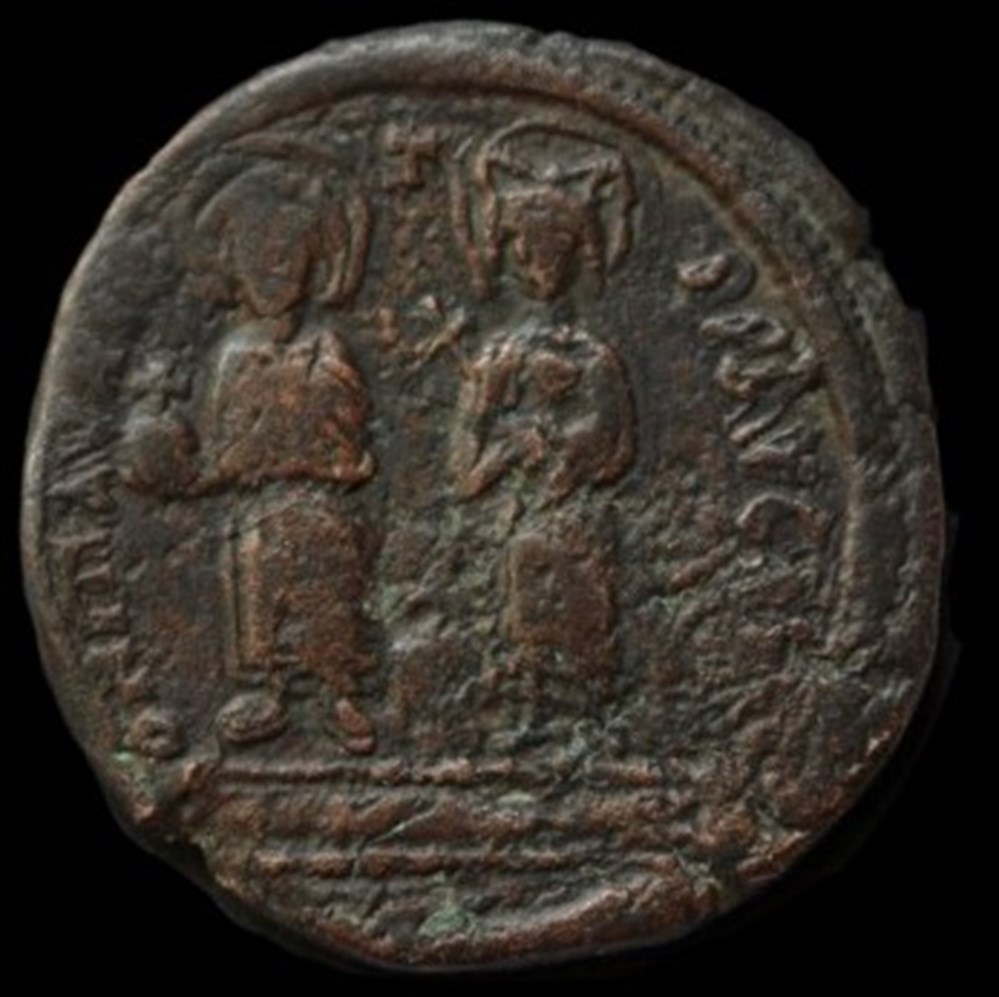 Follis de Maurice, Constantina et Théodosius émis à Cherson (582-602 ap J.-C.) monnaies byzantines empire anastase tibere follis de maurice constantina et theodosius emis a cherson 582 602 ap j c