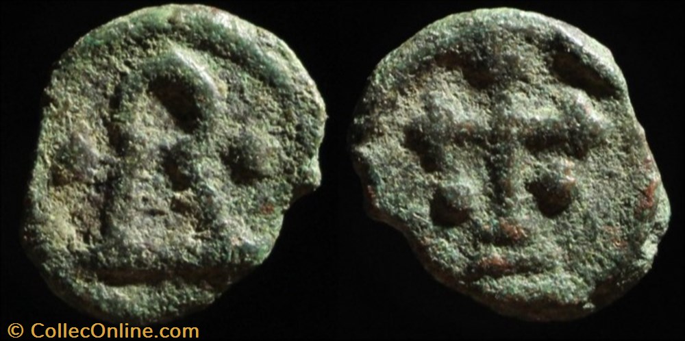 Petit module émis à Cherson de Basil I (867-886) monnaie antique av jc ap byzantine petit module emis a cherson de basil i 867 886