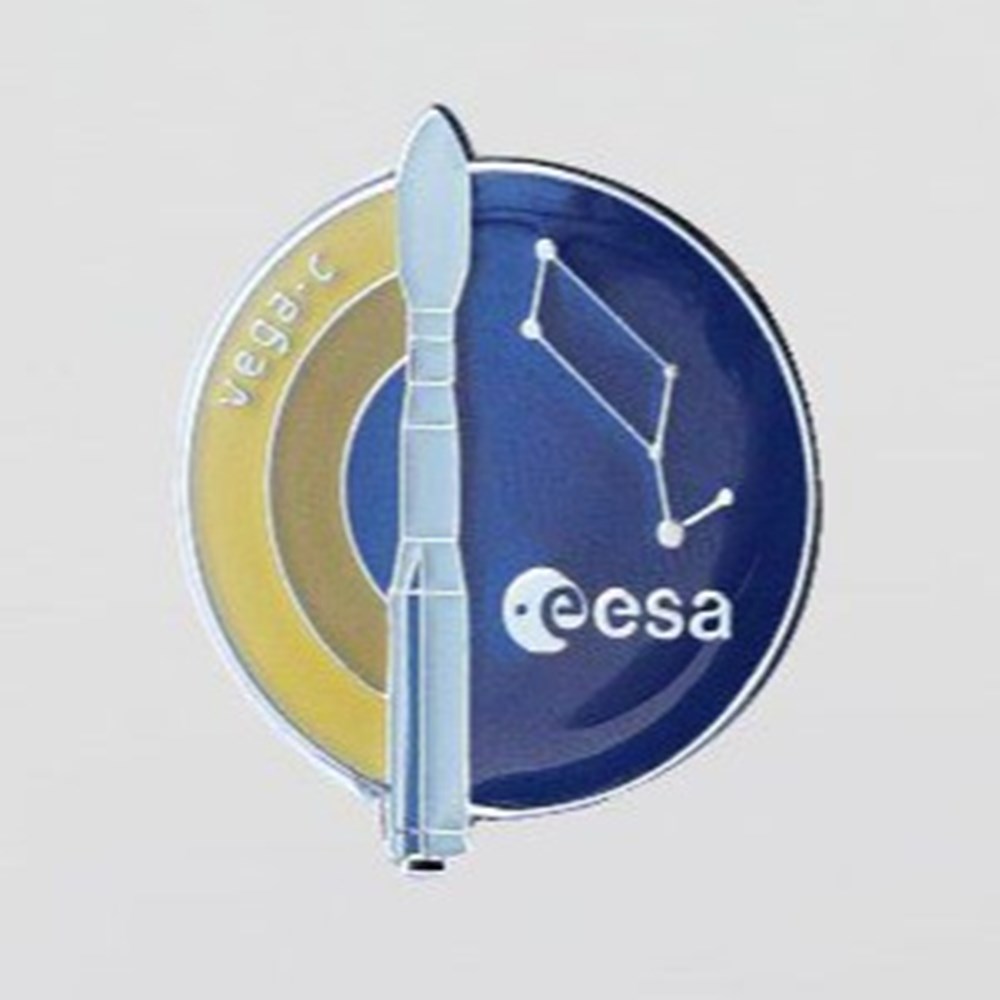 Pin's ESA Vega-C divers badges pin s esa vega c