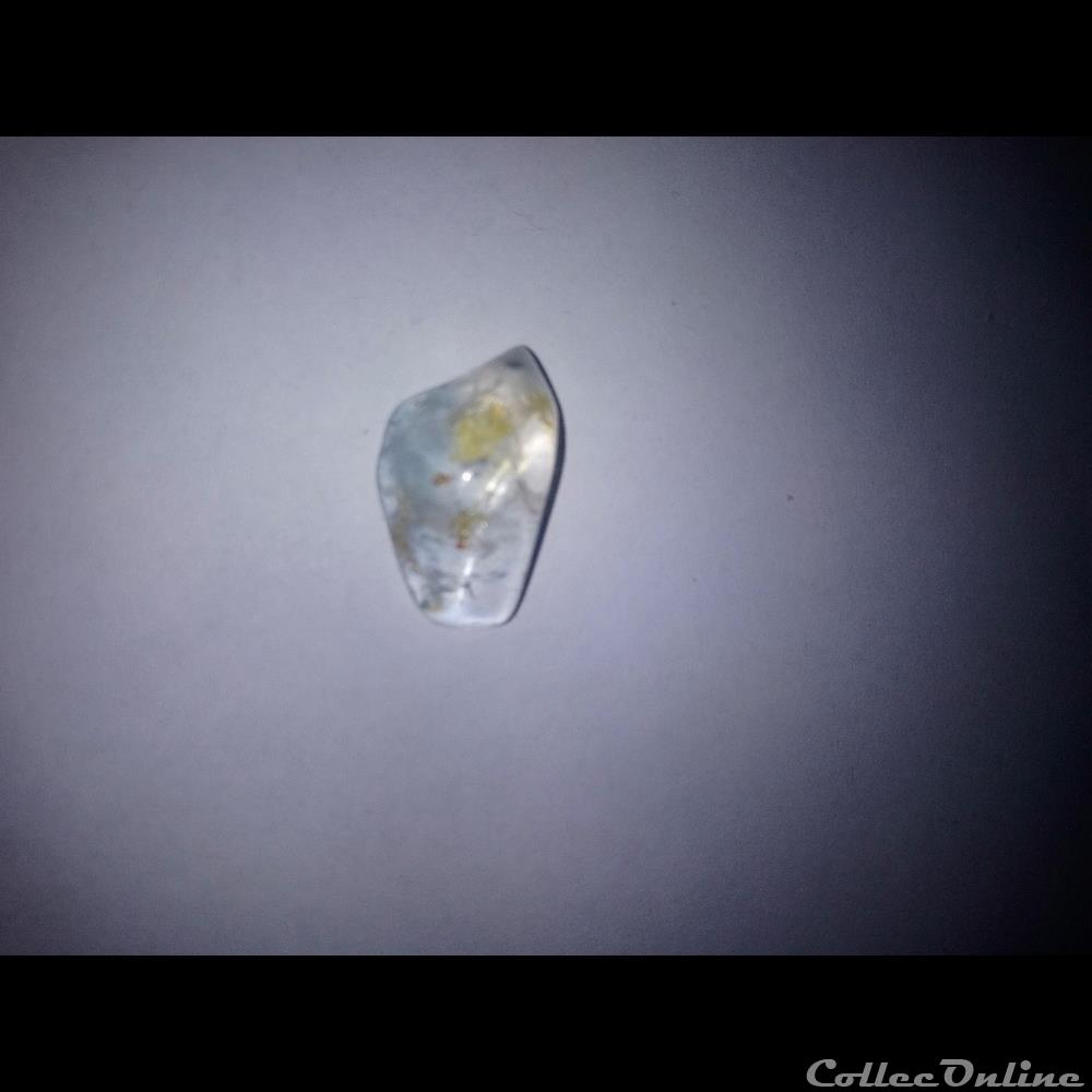 Topaze bleue mineraux topaze bleue