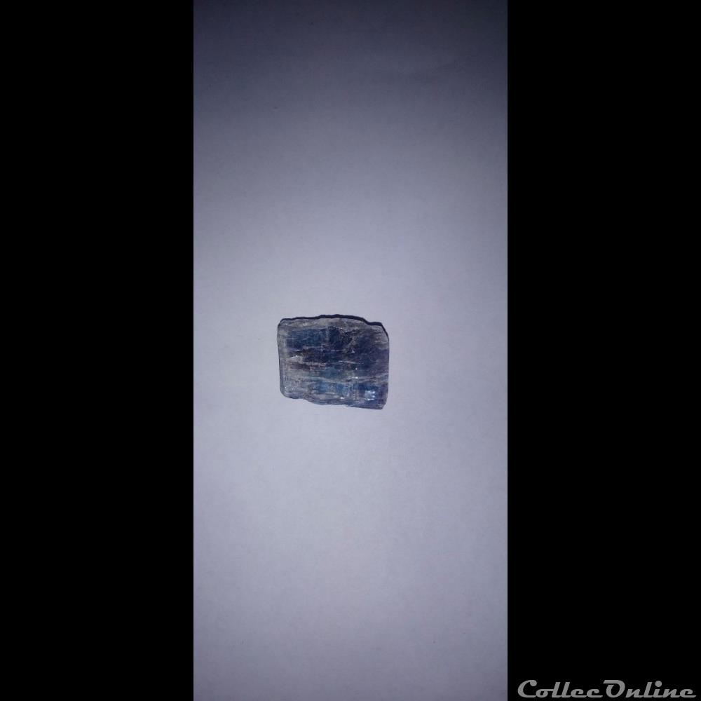 mineraux cyanite