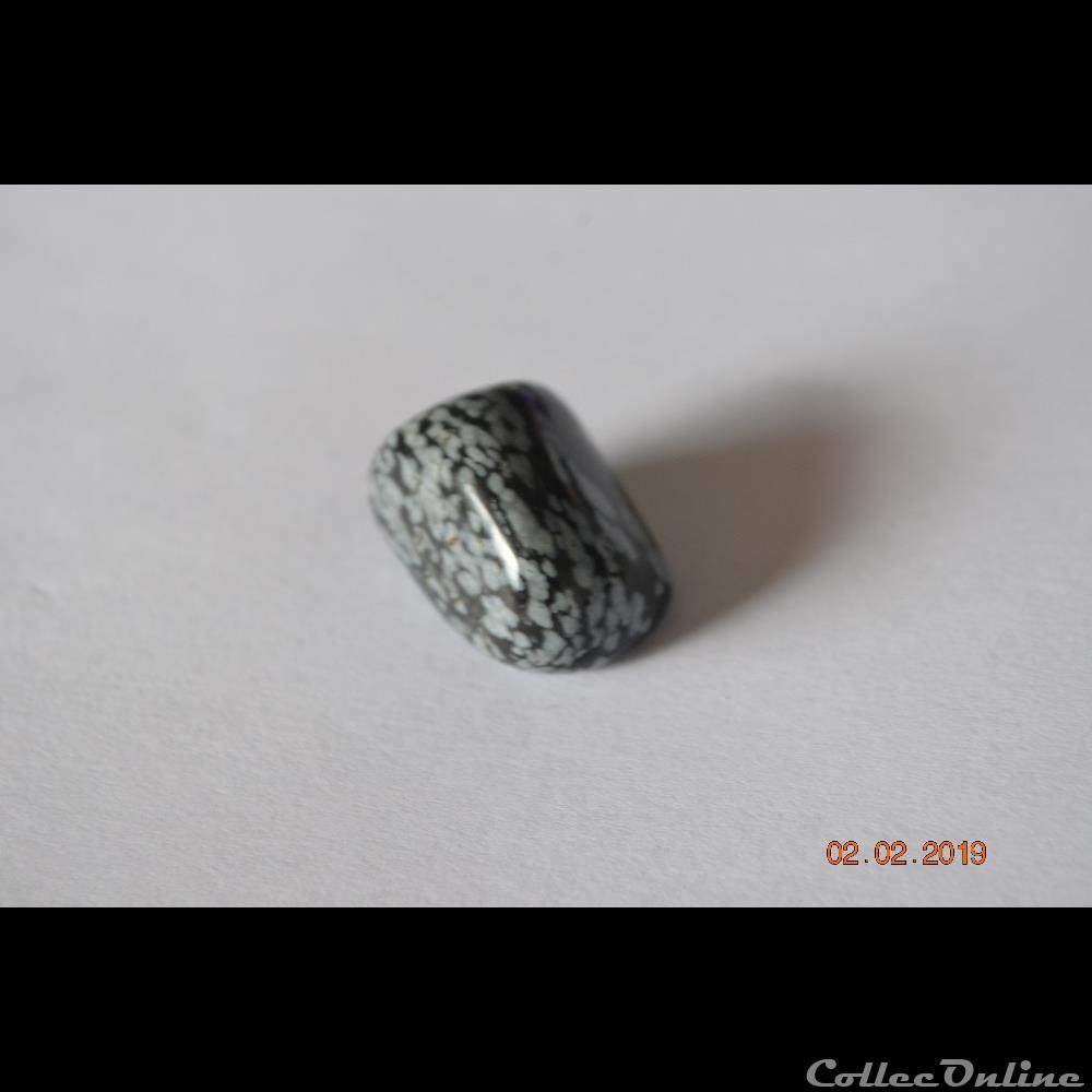 obsidienne mouchetée mineraux obsidienne mouchetee