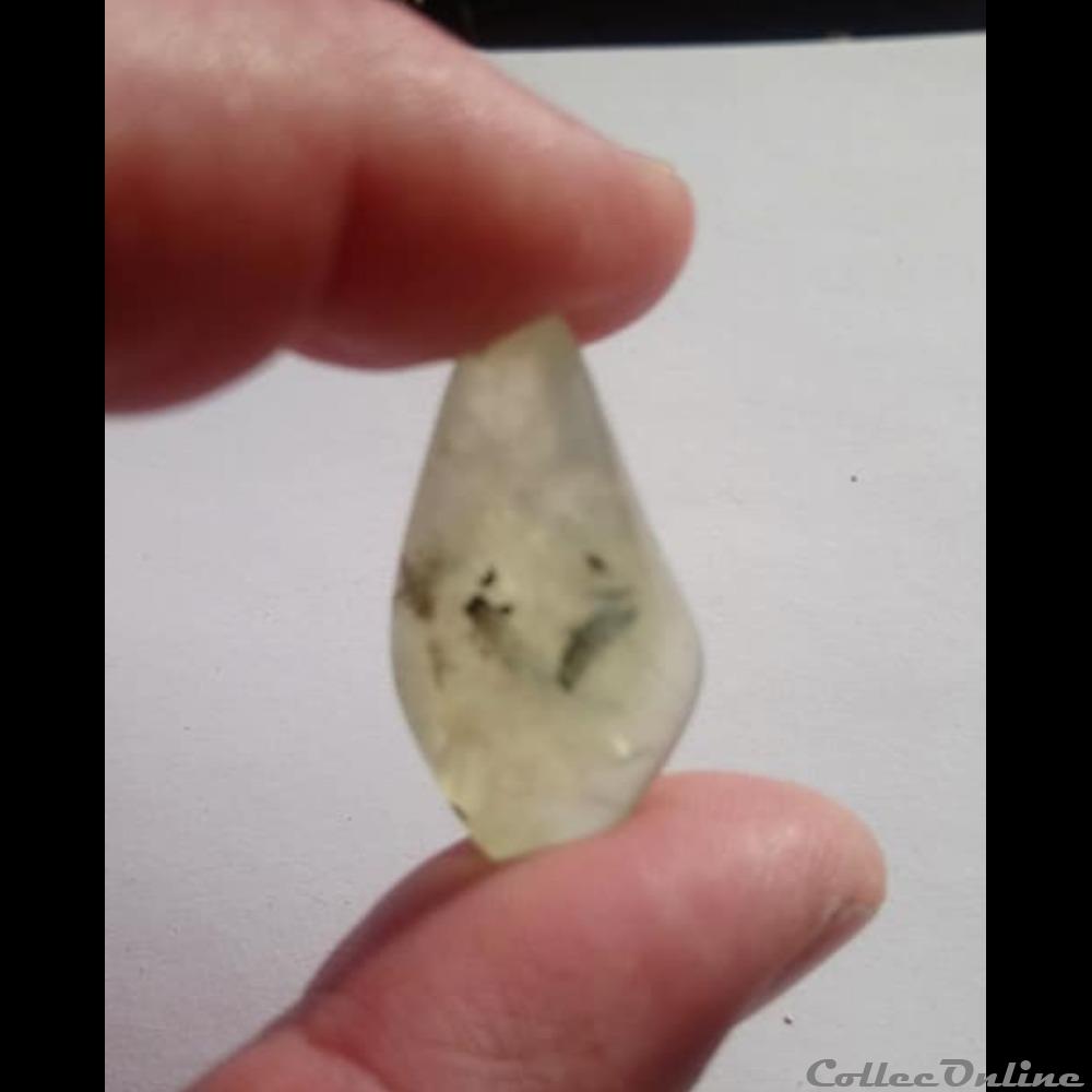 mineraux prehnite