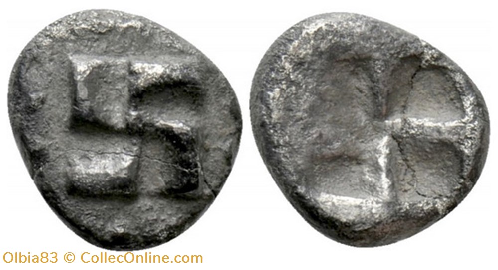 Ionie / Incertaine / Diobole / Croix à quatre branches égales coudées - Carré creux. monnaies antiques grecques ionie incertaine diobole croix a quatre branches egales coudees carre creux