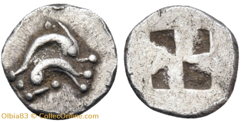M Thasos / Obole / Deux dauphins superposés- Carré creux monnaies antiques grecques m thasos obole deux dauphins superposes carre creux