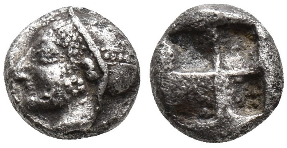 Phocée-Diobole-Tête d'Athéna à gauche / Carré Quadripartite . monnaies antiques grecques phocee diobole tete athena a gauche carre quadripartite
