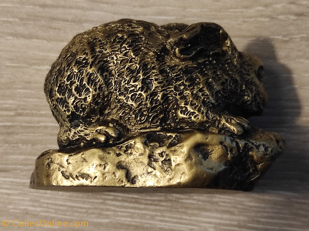 figurines autres lapin dore