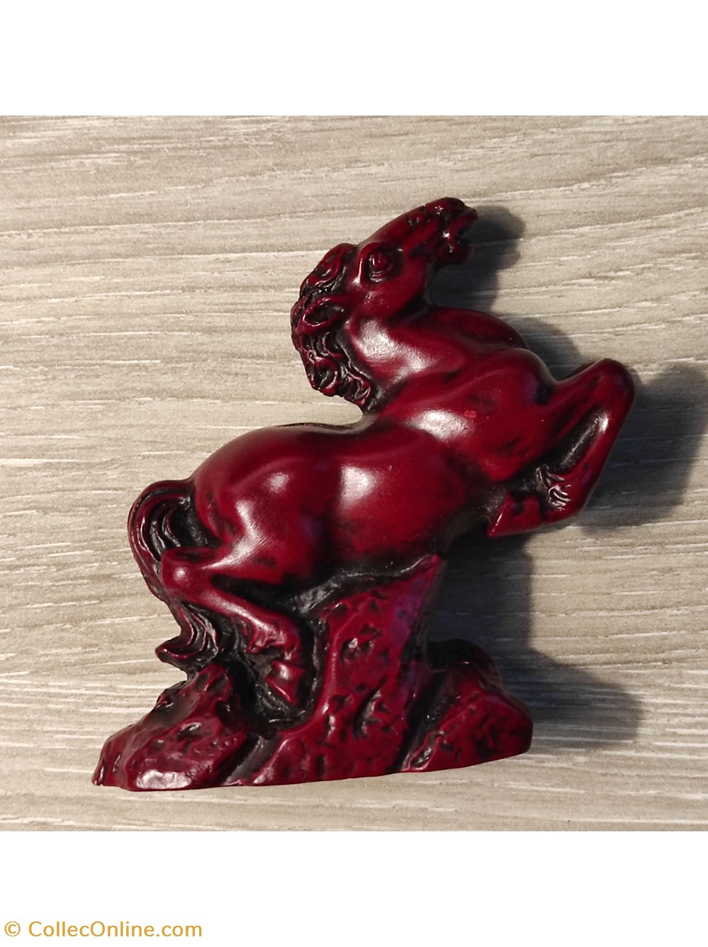 figurines autres figurine rouge poney ou cheval