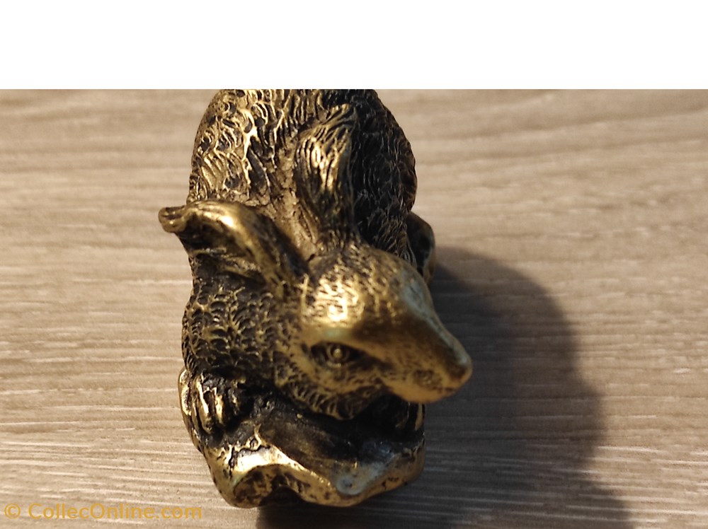 figurines autres lapin dore