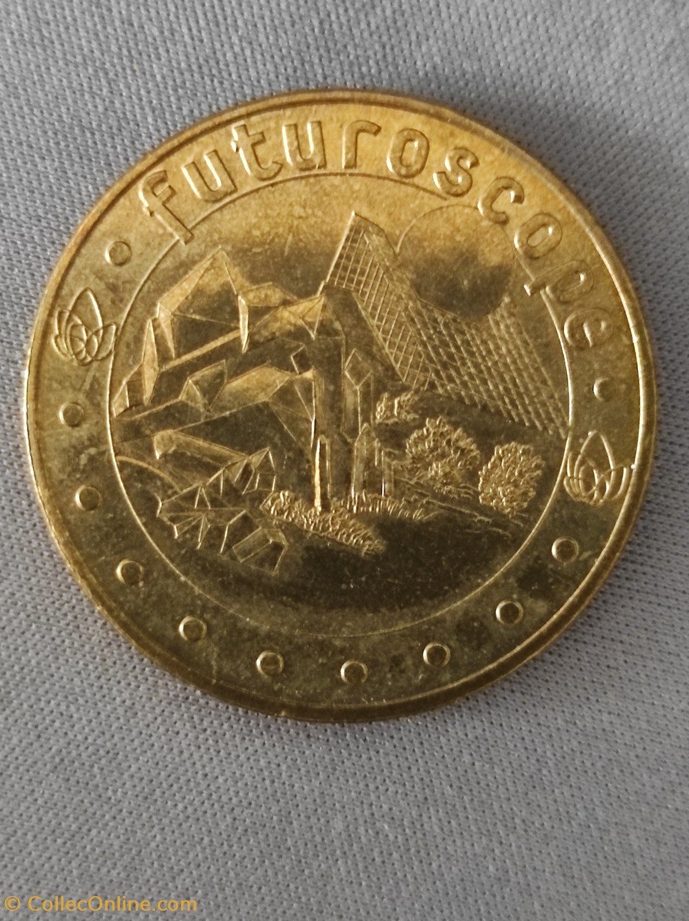La médaille MONNAIE DE PARIS de Poitier : LE FUTUROSCOPE medailles la medaille monnaie de paris de poitier le futuroscope