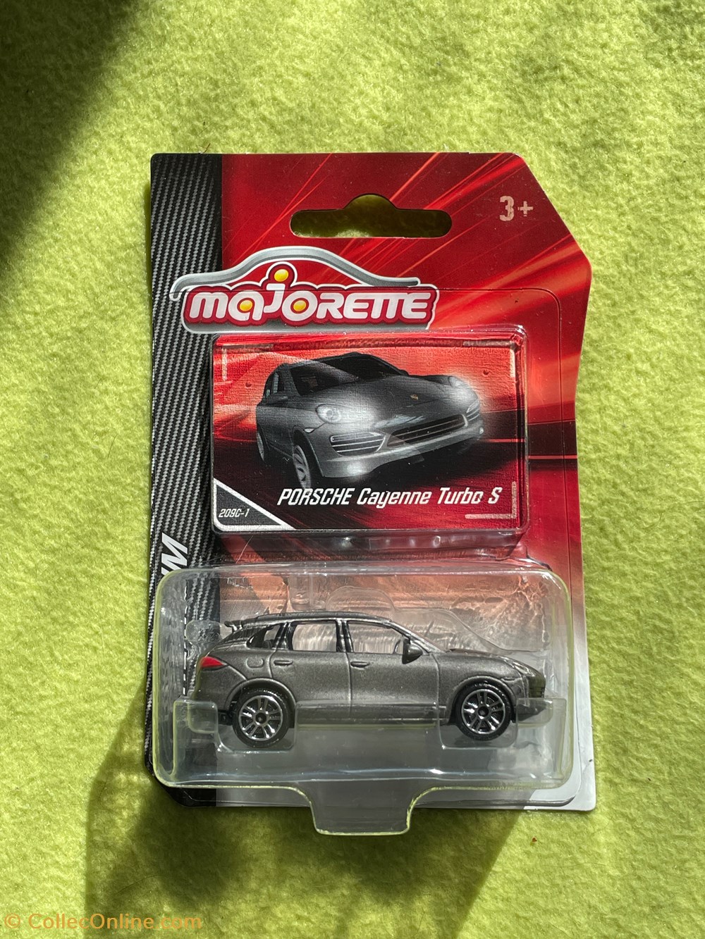 modeles reduits voitures porsche cayenne turbo s