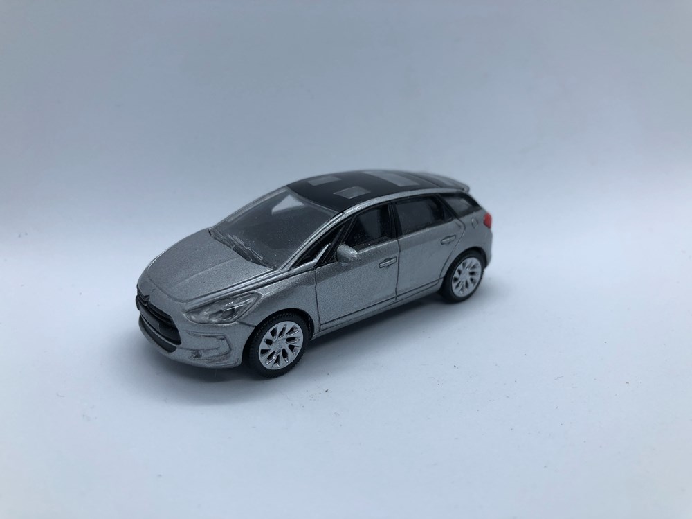 modeles reduits voitures citroen ds5