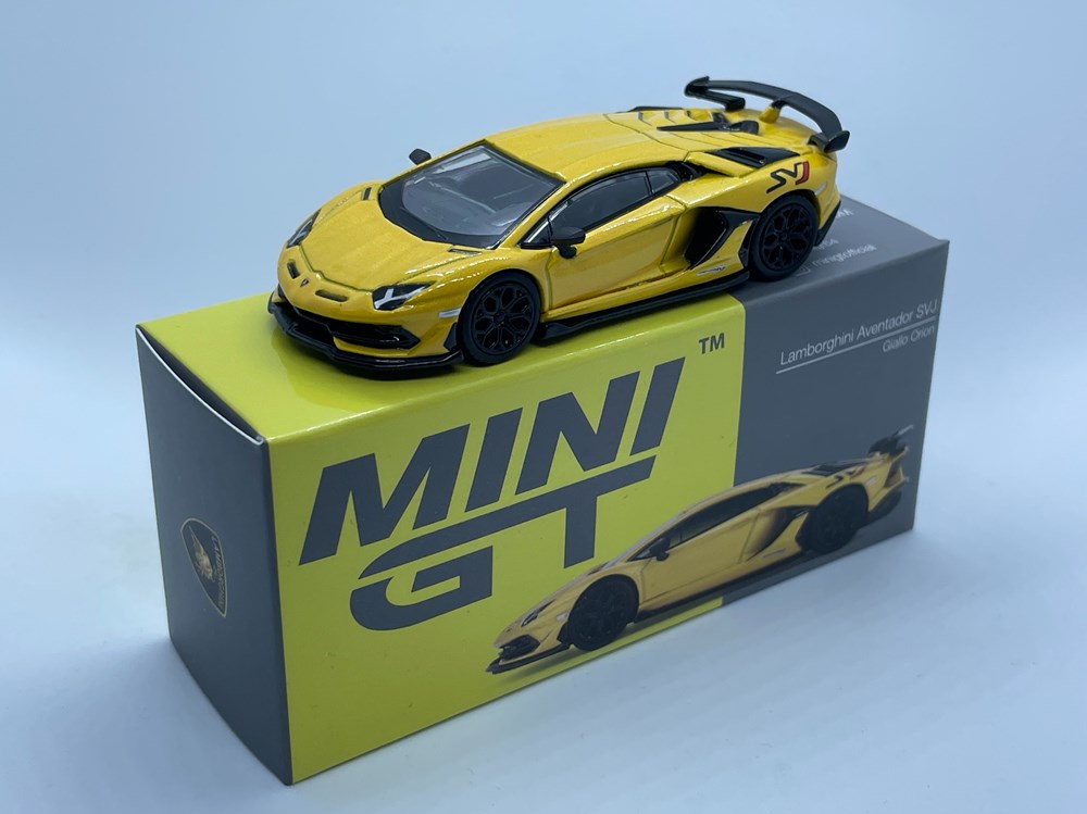 563 / Lamborghini Aventador SVJ modeles reduits voitures 563 lamborghini aventador svj