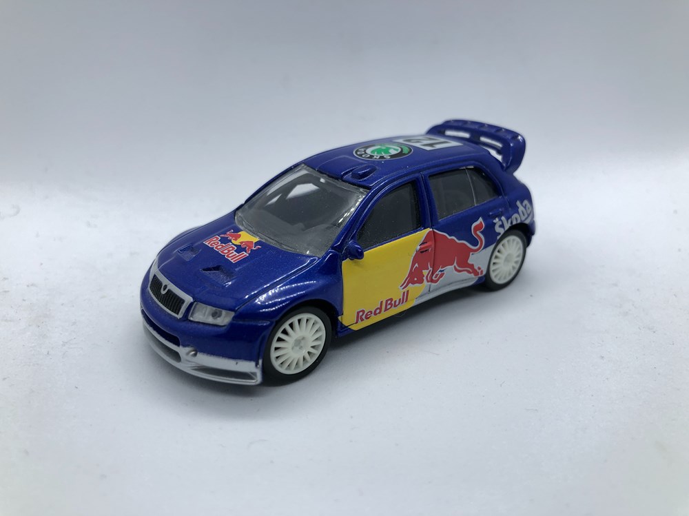 Skoda Fabia WRC Red Bull modeles reduits voitures skoda fabia wrc red bull