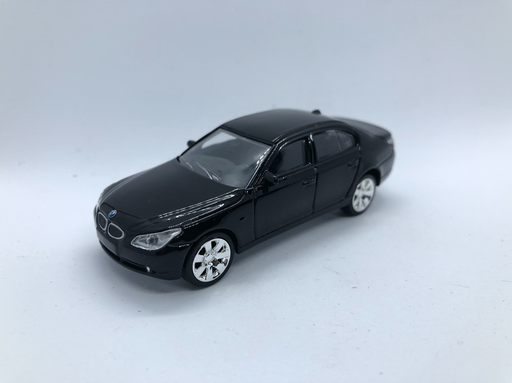 BMW Série 5 E60 modeles reduits voitures bmw serie 5 e60