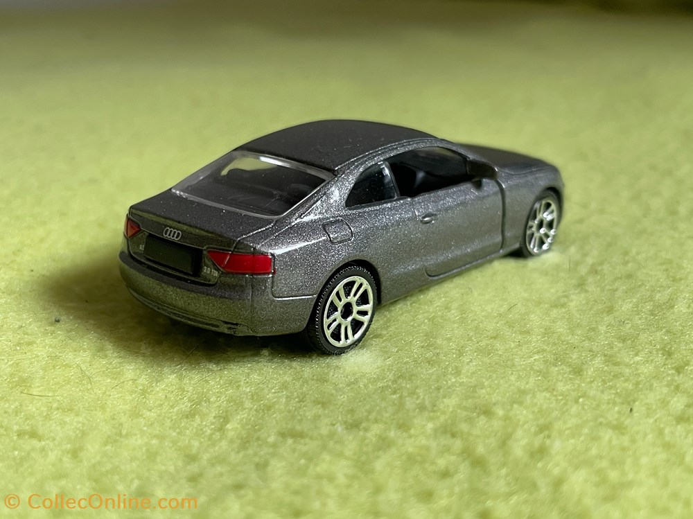 Audi A5 Coupe modeles reduits voitures audi a5 coupe