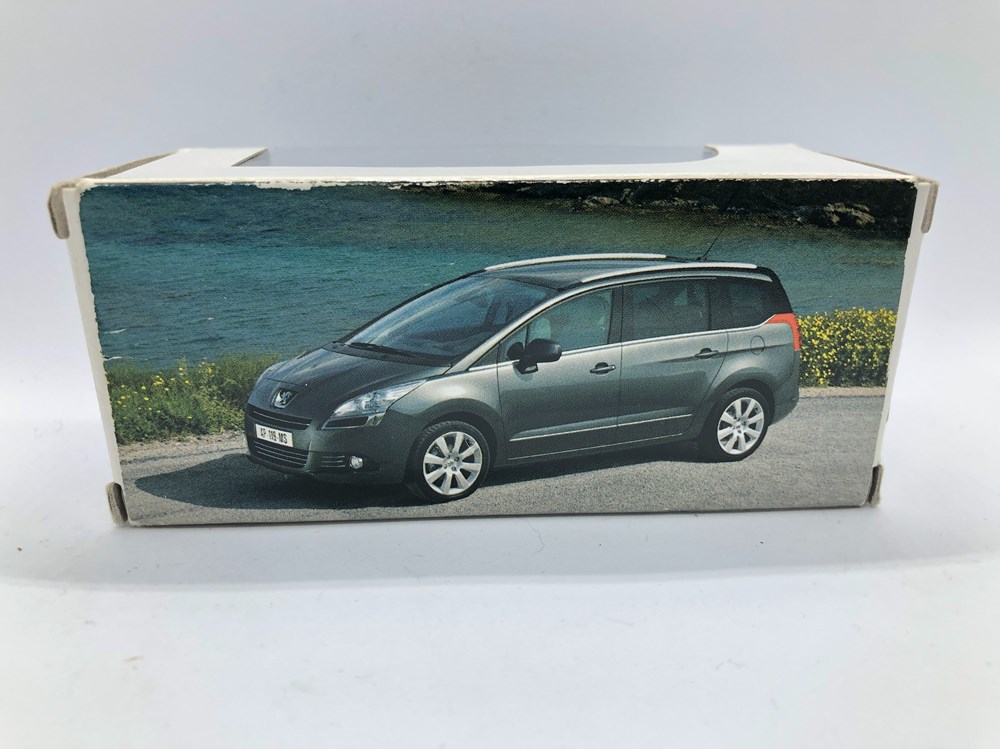 modeles reduits voitures peugeot 5008