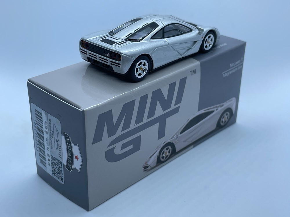 555 / McLaren F1 modeles reduits voitures 555 mclaren f1