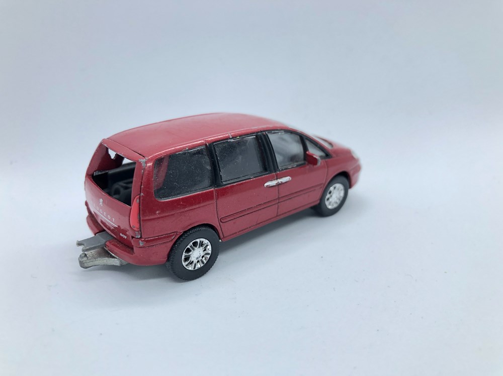 modeles reduits voitures peugeot 807