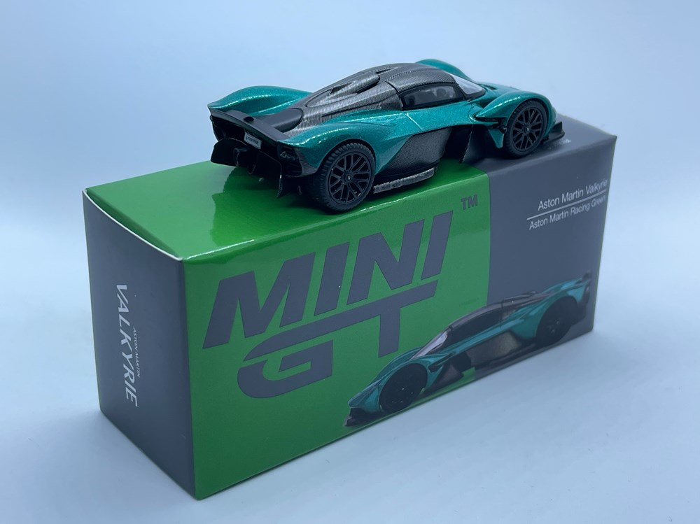 600 / Aston Martin Valkyrie modeles reduits voitures 600 aston martin valkyrie