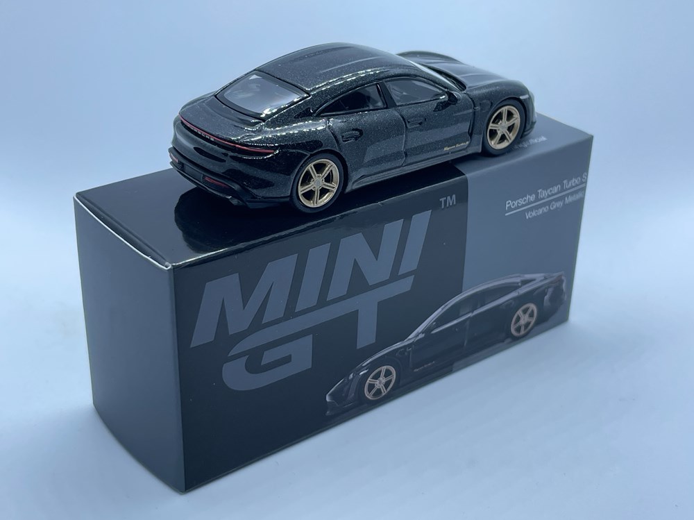 433 / Porsche Taycan Turbo S modeles reduits voitures 433 porsche taycan turbo s