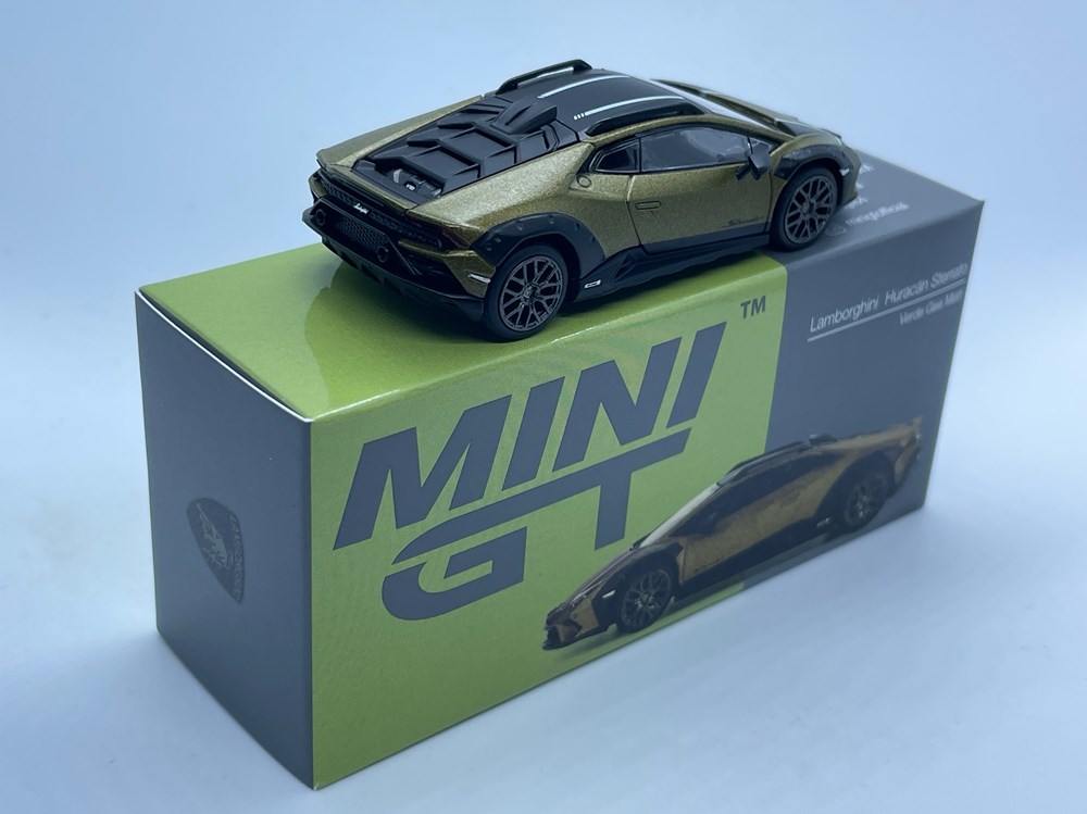 779 / Lamborghini Huracan Sterrato modeles reduits voitures 779 lamborghini huracan sterrato