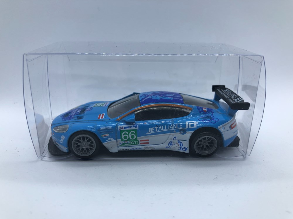 Aston-Martin DBR9 GT1 #66 modeles reduits voitures aston martin dbr9 gt1 66