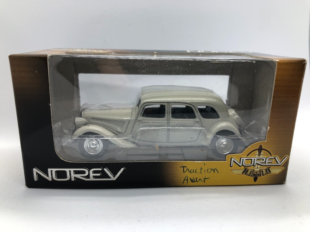 Citroën Traction modeles reduits voitures citroen traction