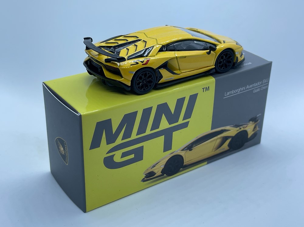 563 / Lamborghini Aventador SVJ modeles reduits voitures 563 lamborghini aventador svj