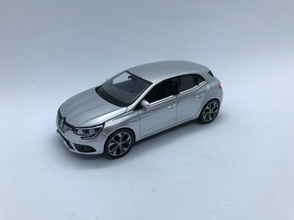 modeles reduits voitures renault megane iv